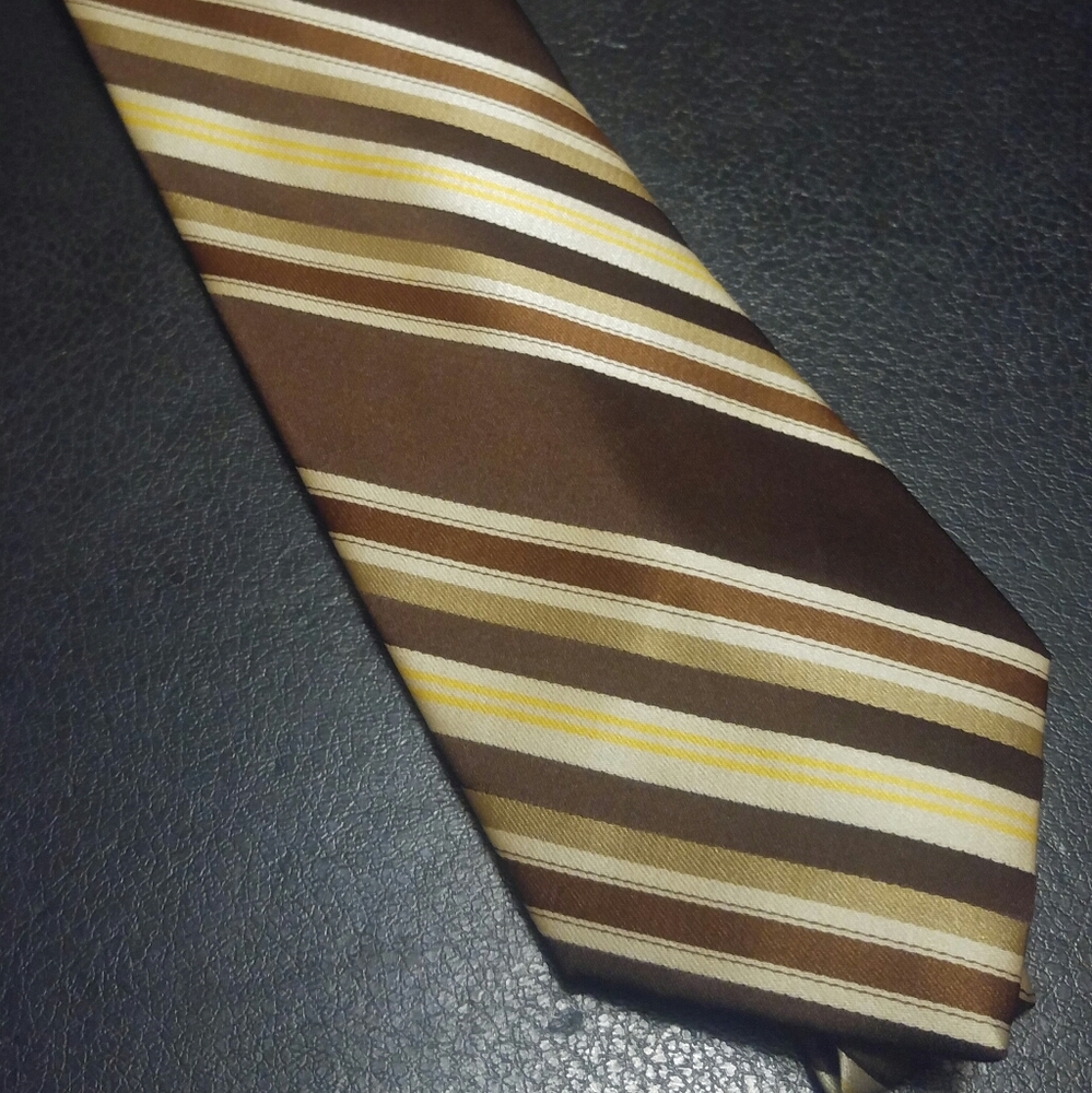 Nice Vintage Montgomery Ward Tie